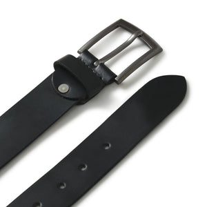 Minimalist black leather belt from Classy Leather Bags, featuring a sleek design and smooth leather finish.