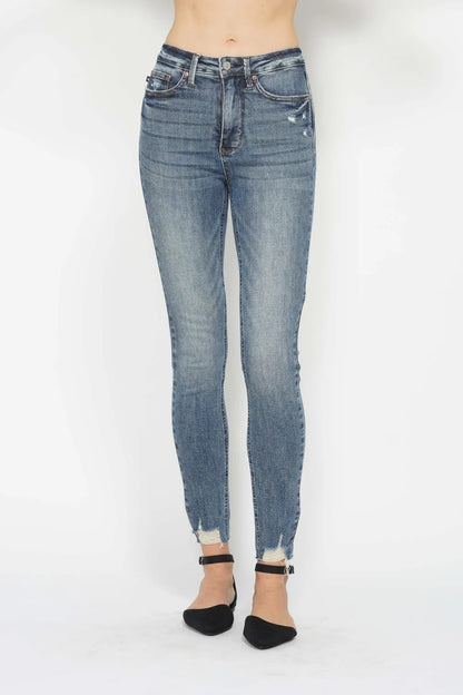 Judy Blue Full Size Tummy Control Vintage Wash Hem Destroy Skinny Jeans - Farnelli