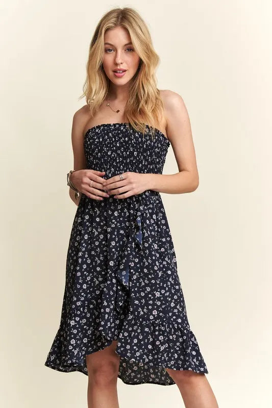 ADORA Smocked Floral Tube Dress with Pockets - Farnelli