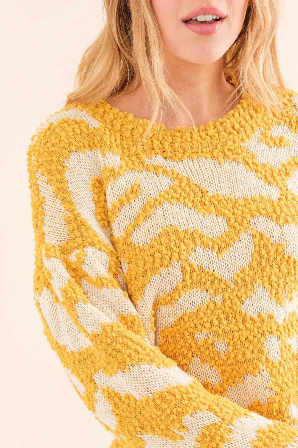 And The Why Full Size Textured Pattern Contrast Sweater - Farnelli