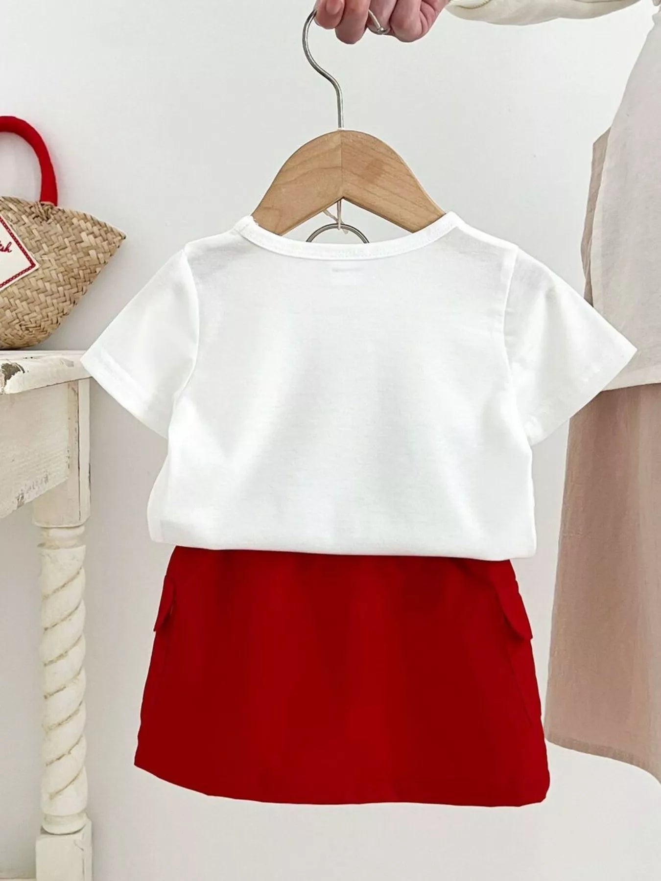 Children's Graphic Tee and Skirt Set - Farnelli