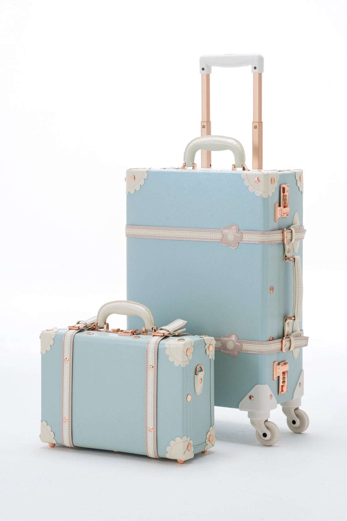 COTRUNKAGE SarahFace 2-piece sky blue luggage set with durable hard shells and telescopic handles for travel.