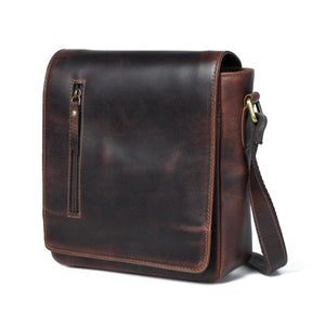 Classy Leather Bags Barton Crossbody messenger bag with adjustable strap and front pocket, made of smooth leather.