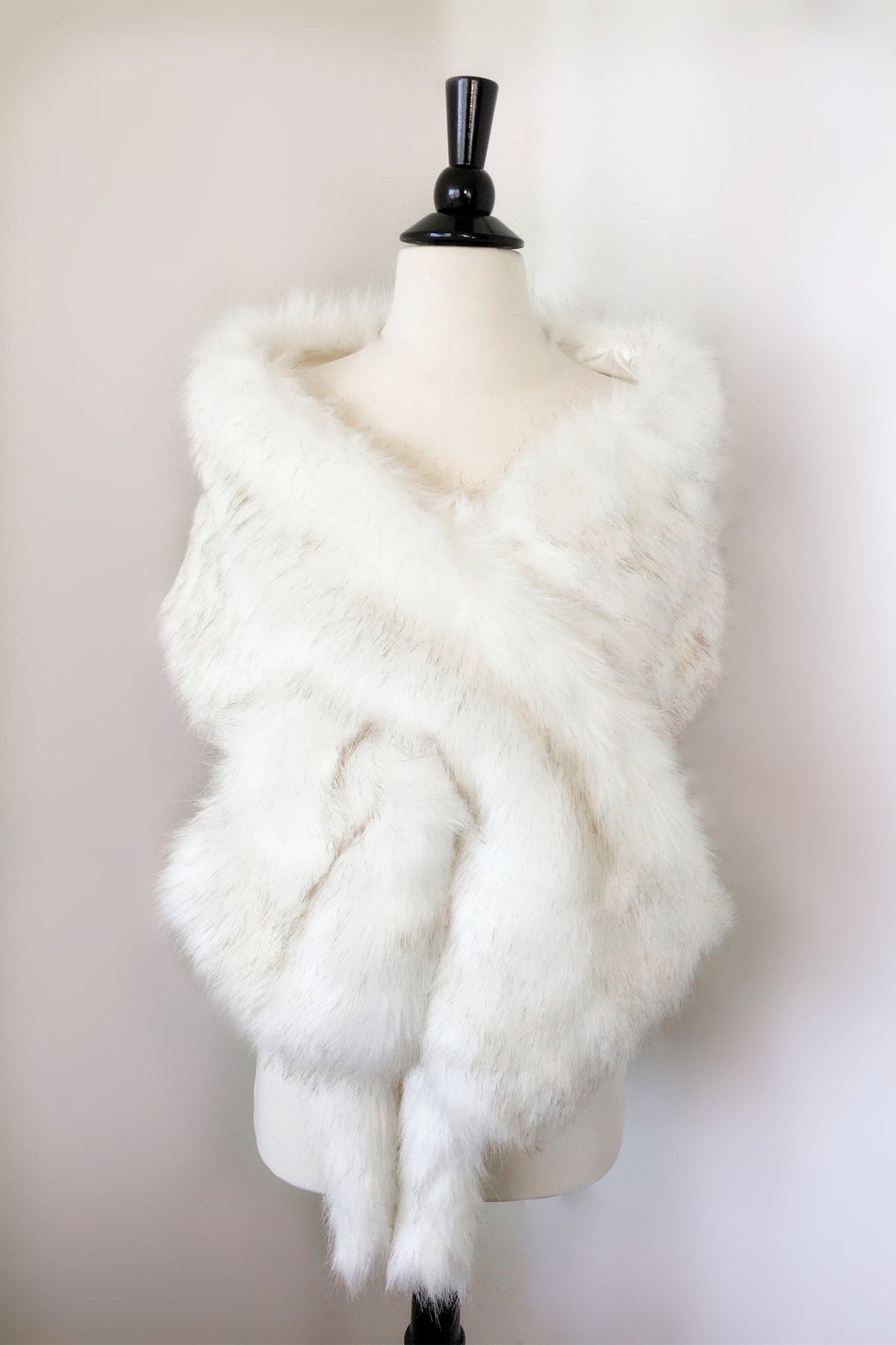 Ivory with Black Faux Fur (Lilian Wht03)