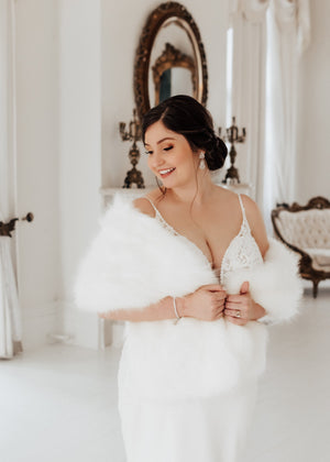 Ivory Bridal Faux Fur Shawl (Lilian Ivy07)
