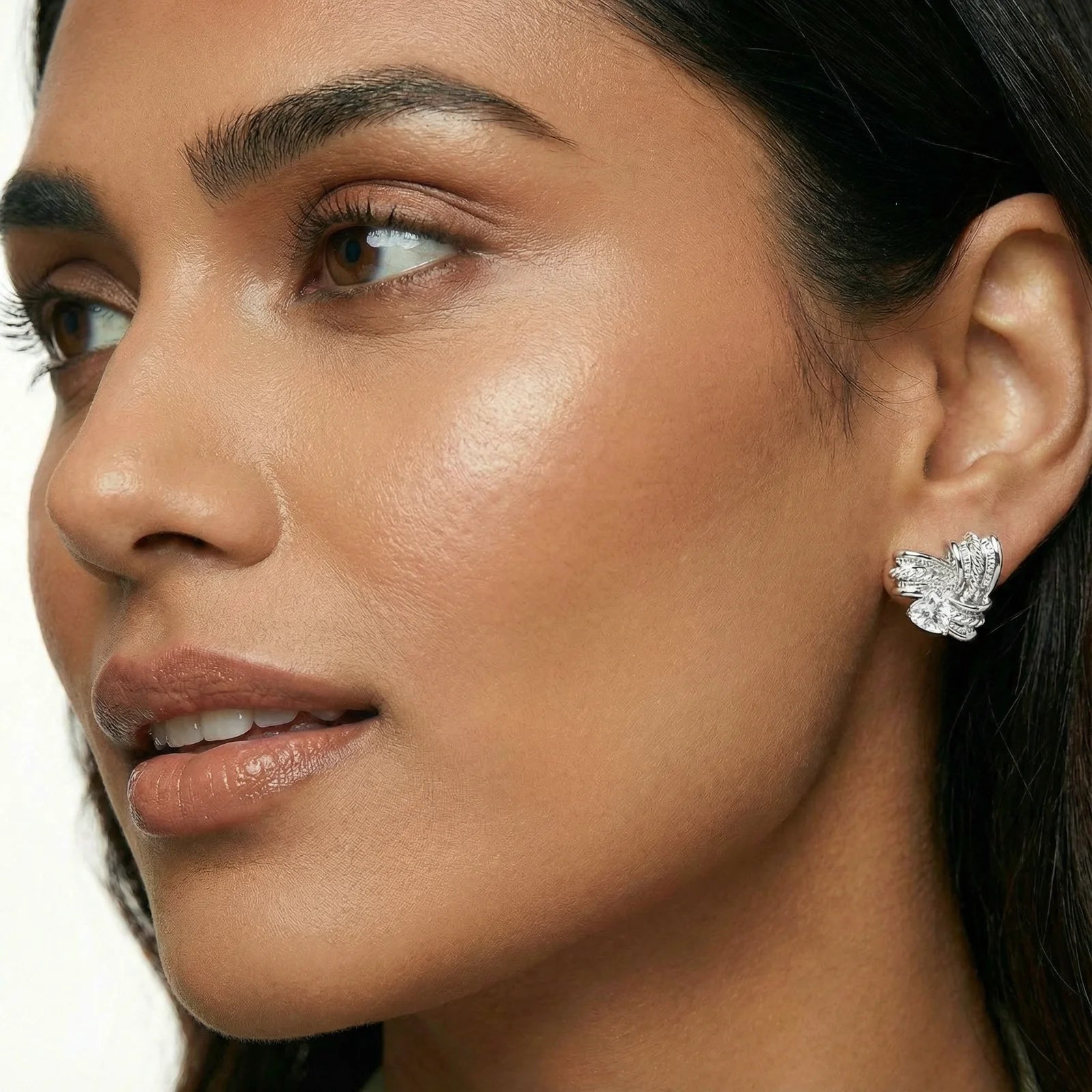 Twisted Elegance Studs - Farnelli