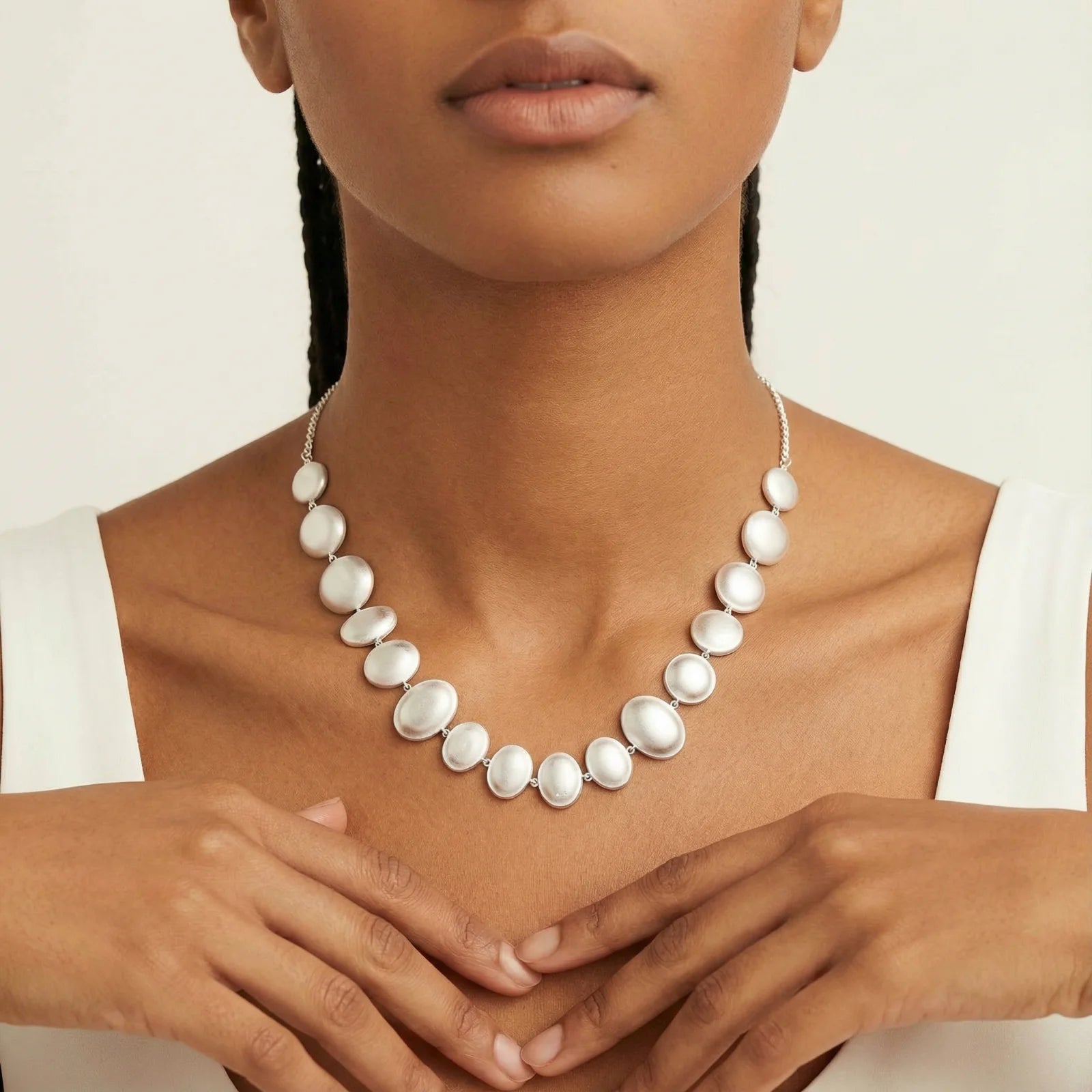 Lunar Pearl Arc Necklace - Farnelli