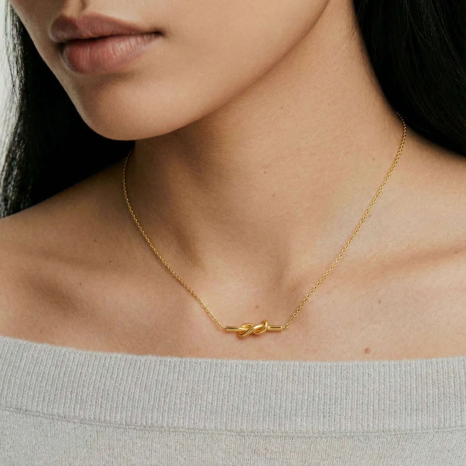 Unity Knot Necklace - Farnelli