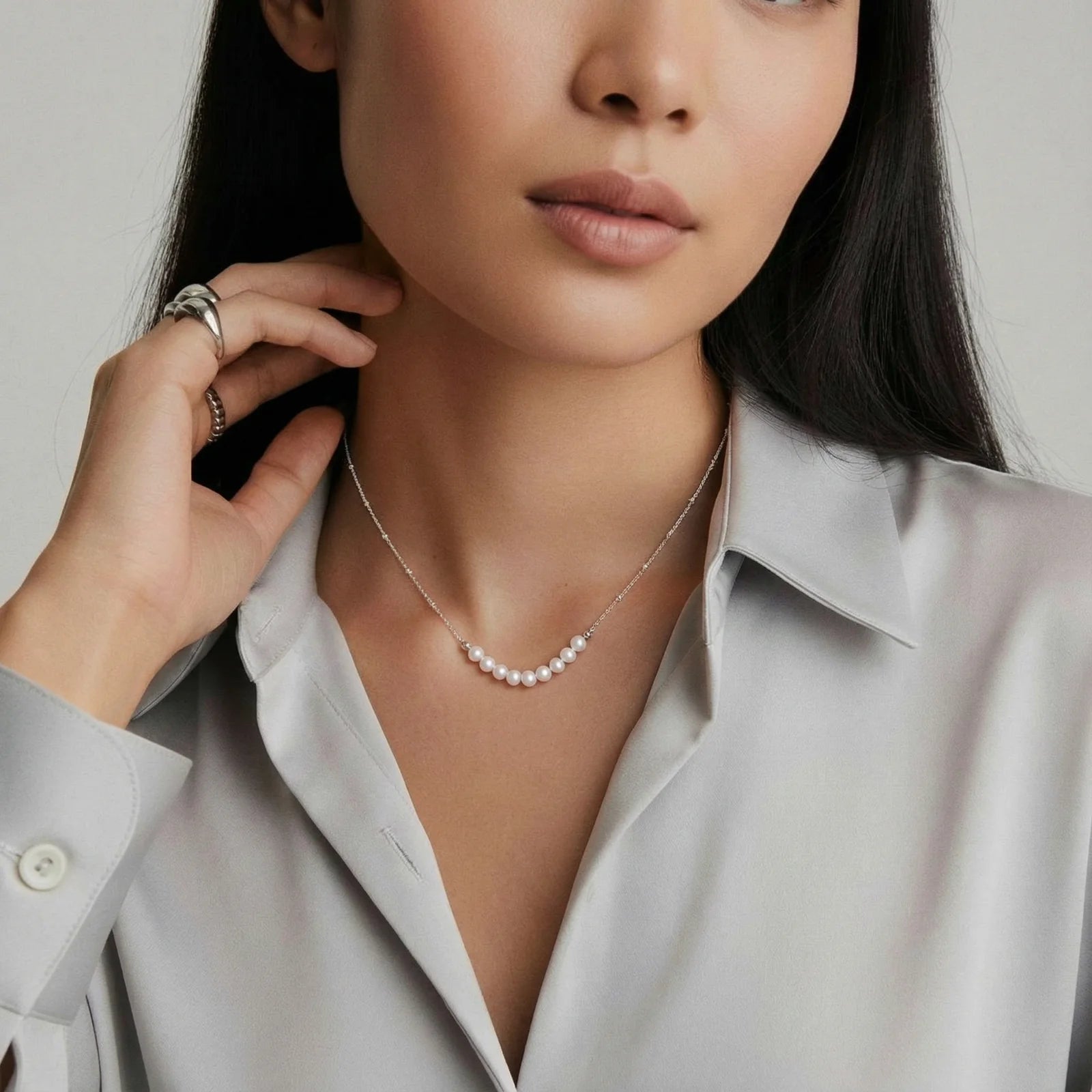 Luna Pearl Arc Necklace - Farnelli