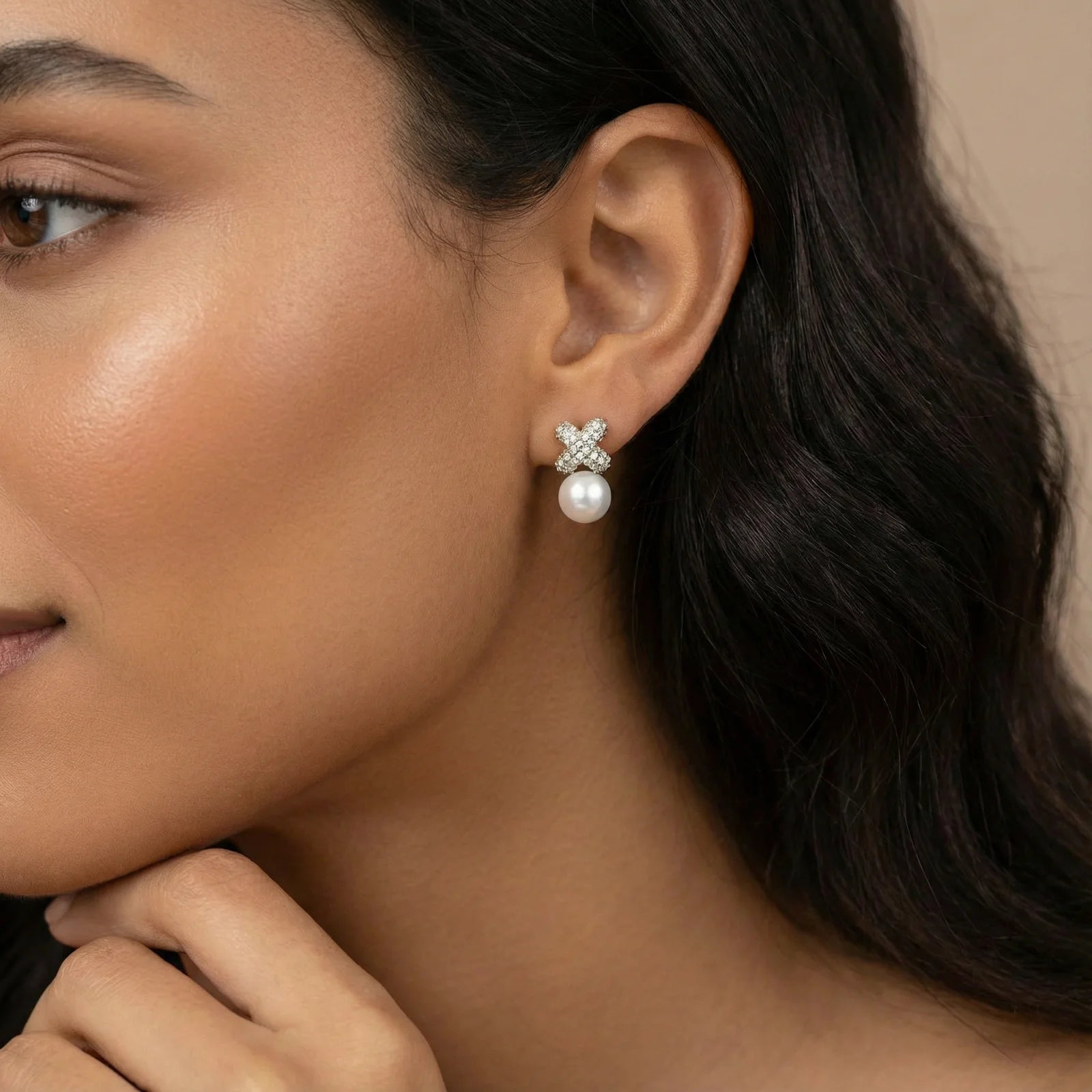 Crystal Bloom Studs - Farnelli