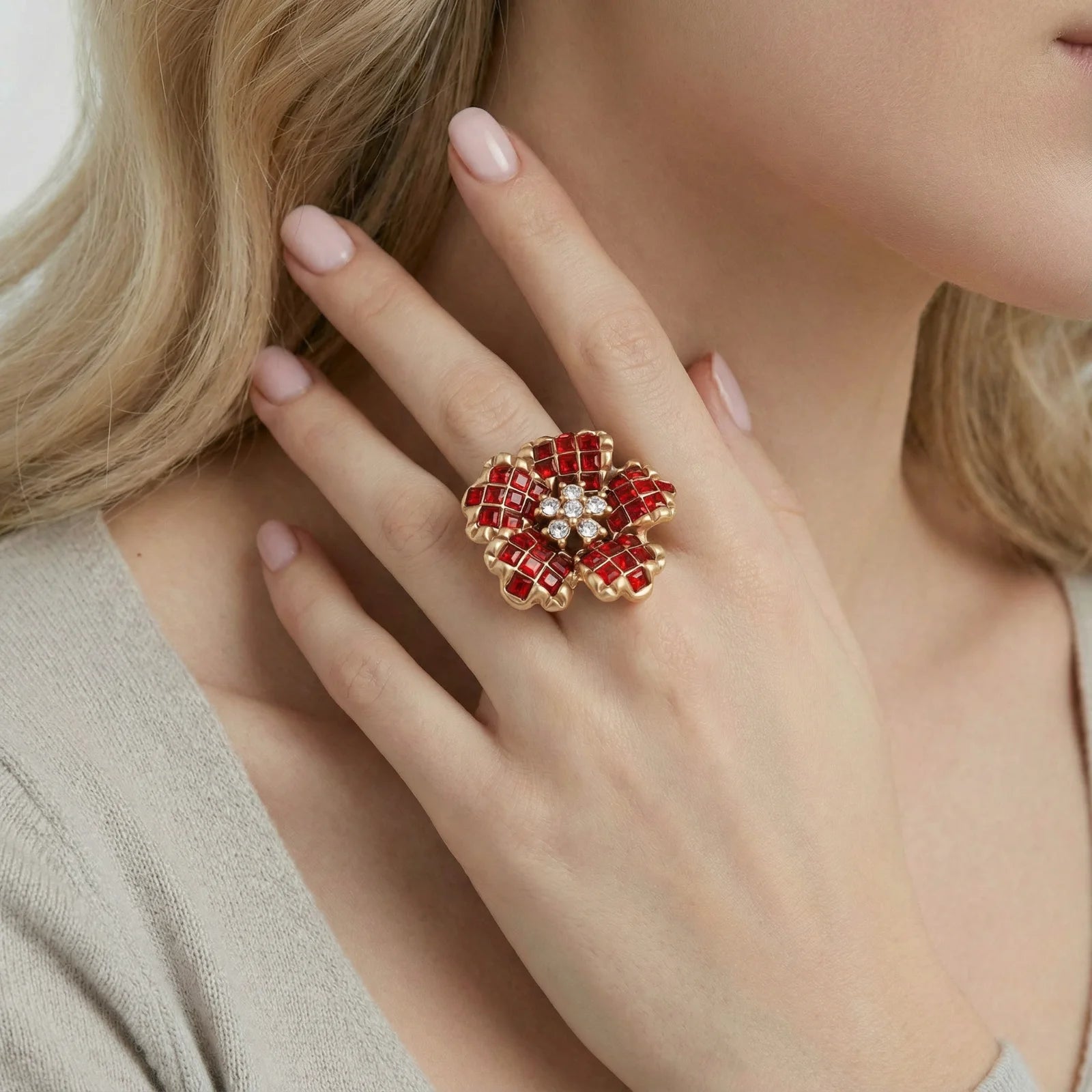 Crimson Bloom Ring - Farnelli
