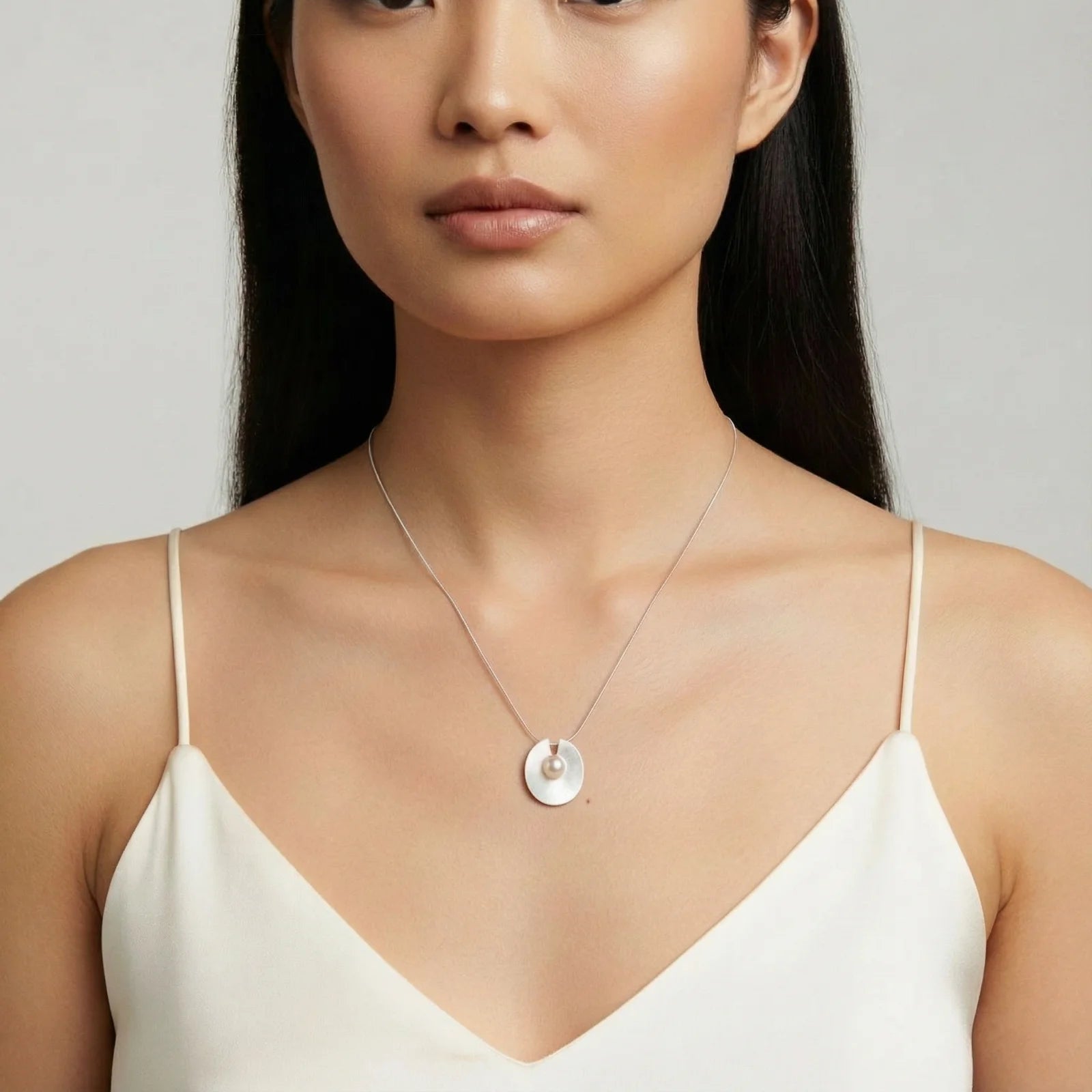 Luna Pearl Pendant - Farnelli