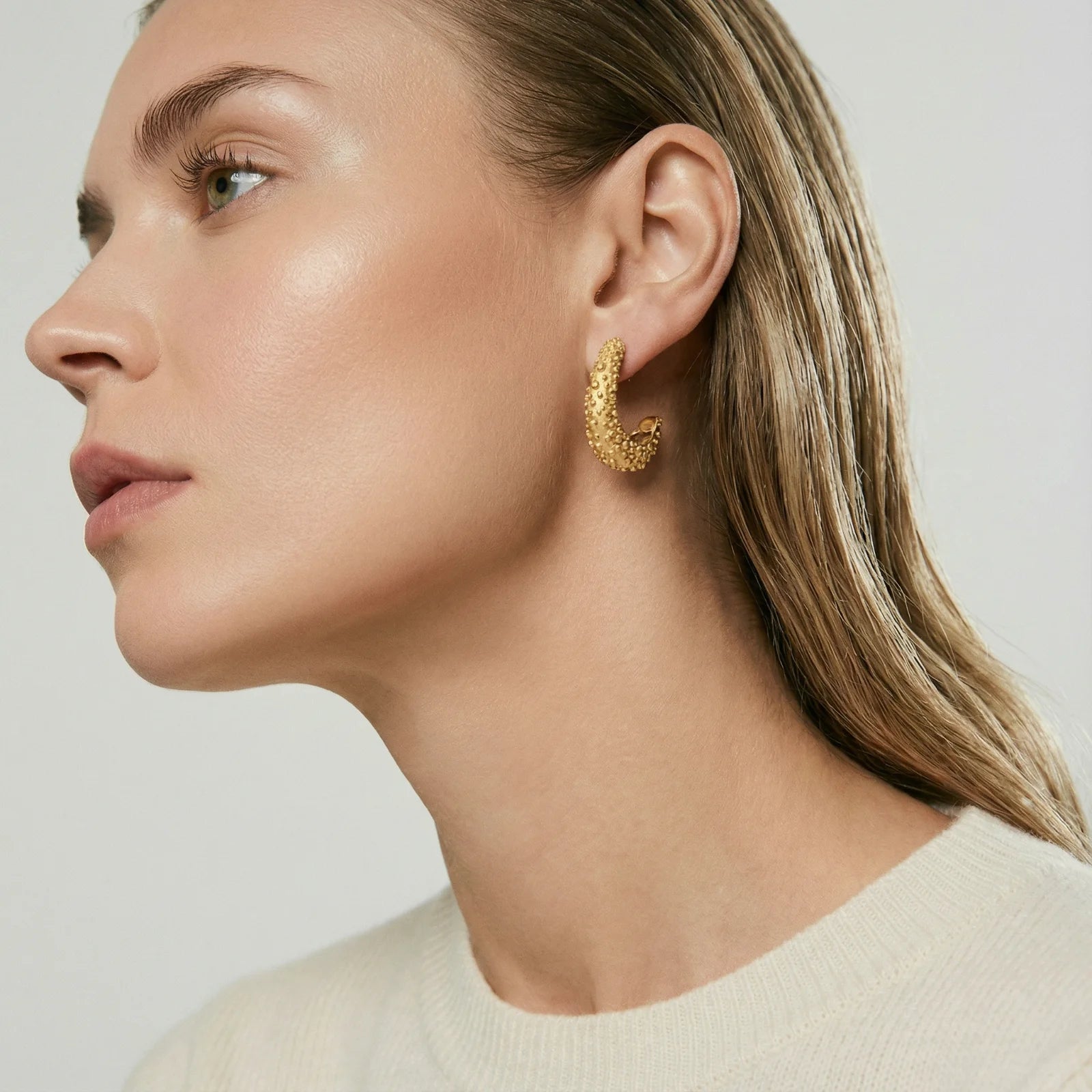 Textured Crescent Hoops - Farnelli