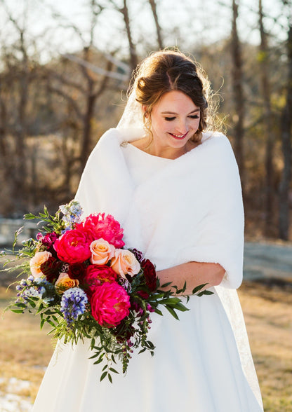 Light Ivory Bridal Faux Fur Shawl (Butterfly Ivy05)