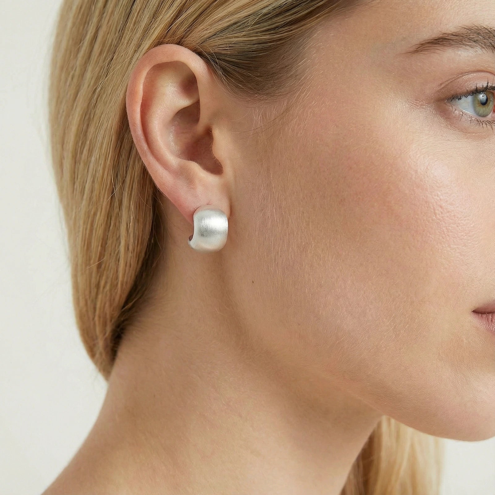 Brushed Silver Studs - Farnelli