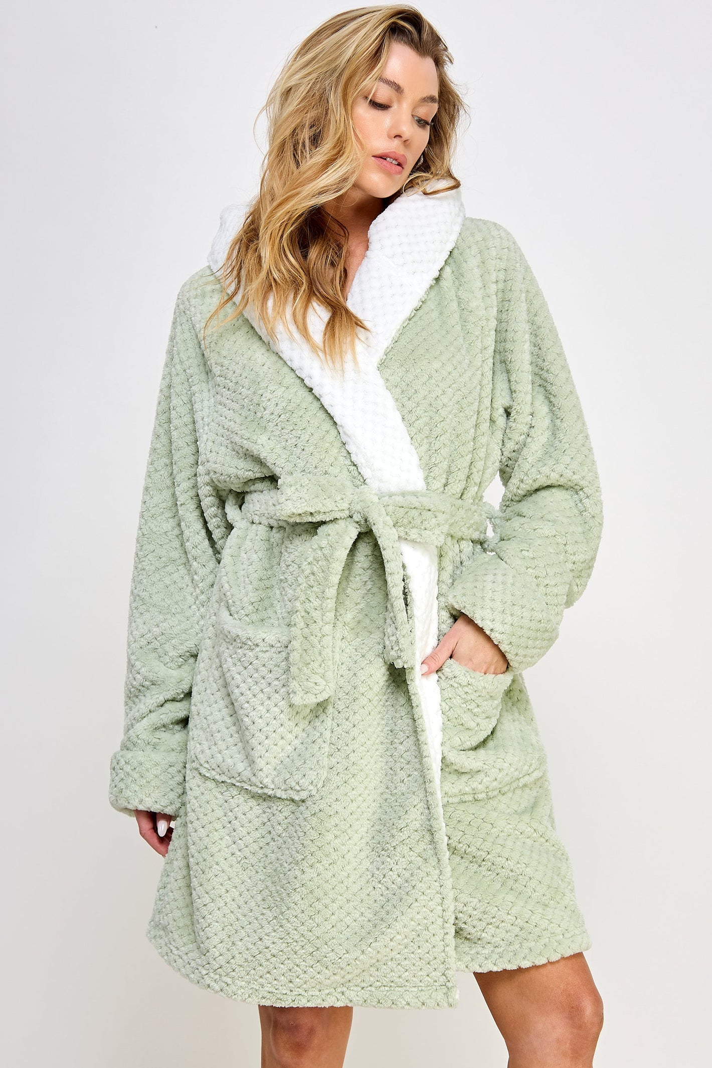 2483 Bailey Robe-0