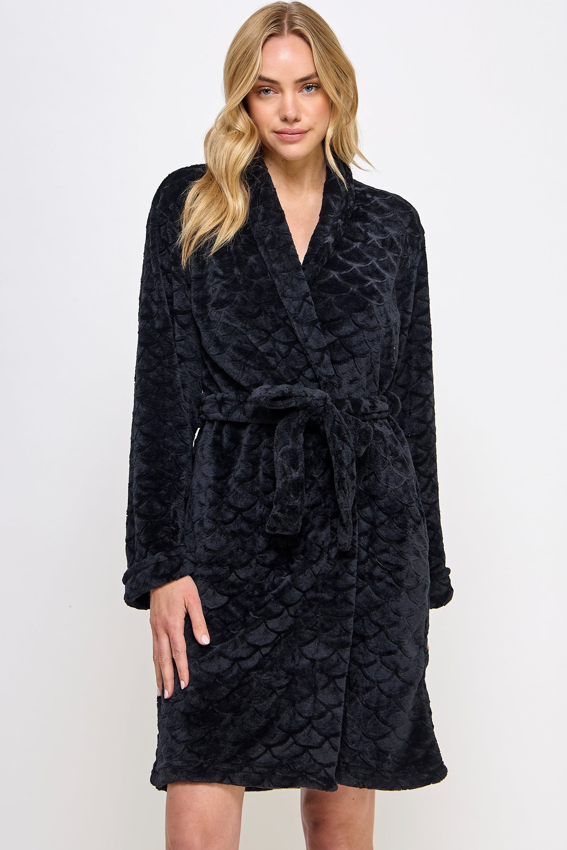 2490 Ariel Robe-0