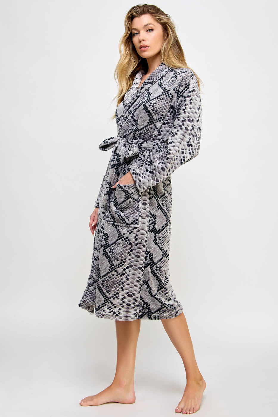 2491 Payton Robe-1