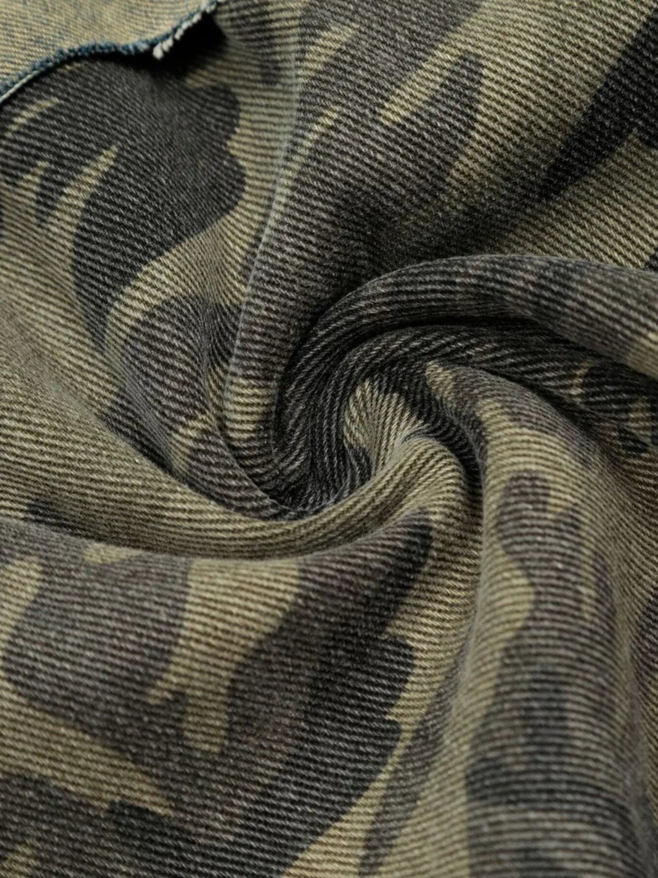Men's Distressed Camo Patchwork Denim Shorts - Farnelli