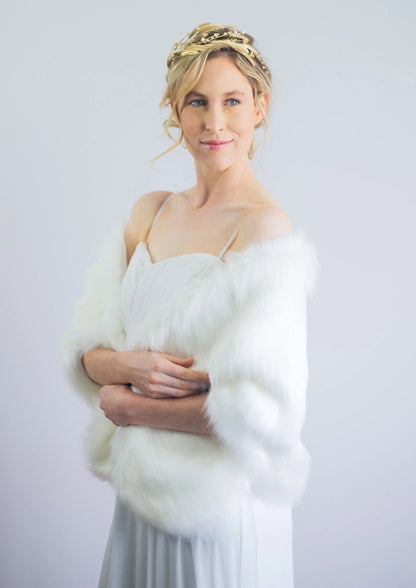 Ivory / White Fur Shawl (Butterfly Ivy03)