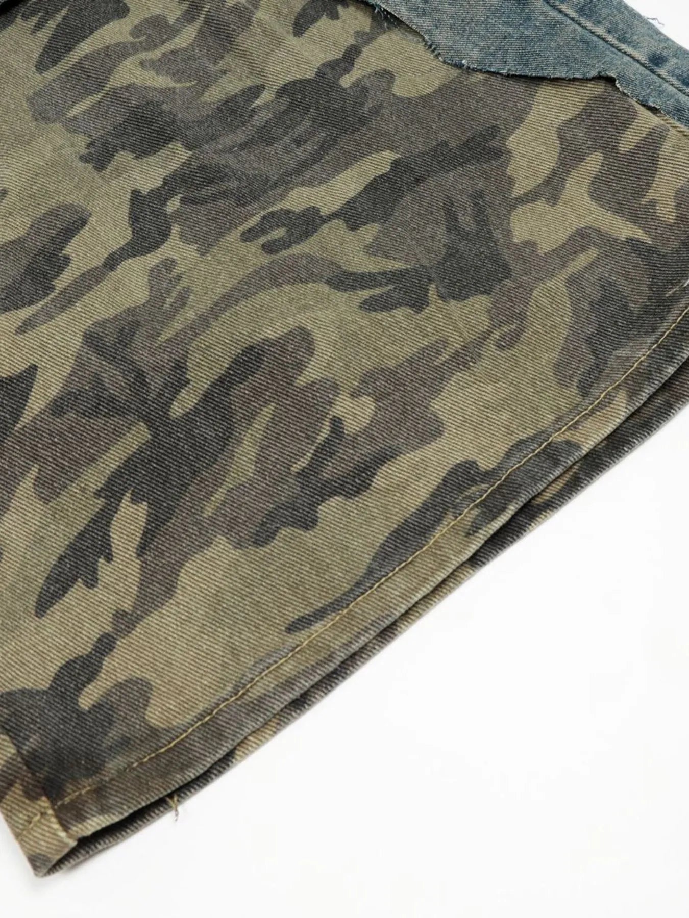 Men's Distressed Camo Patchwork Denim Shorts - Farnelli