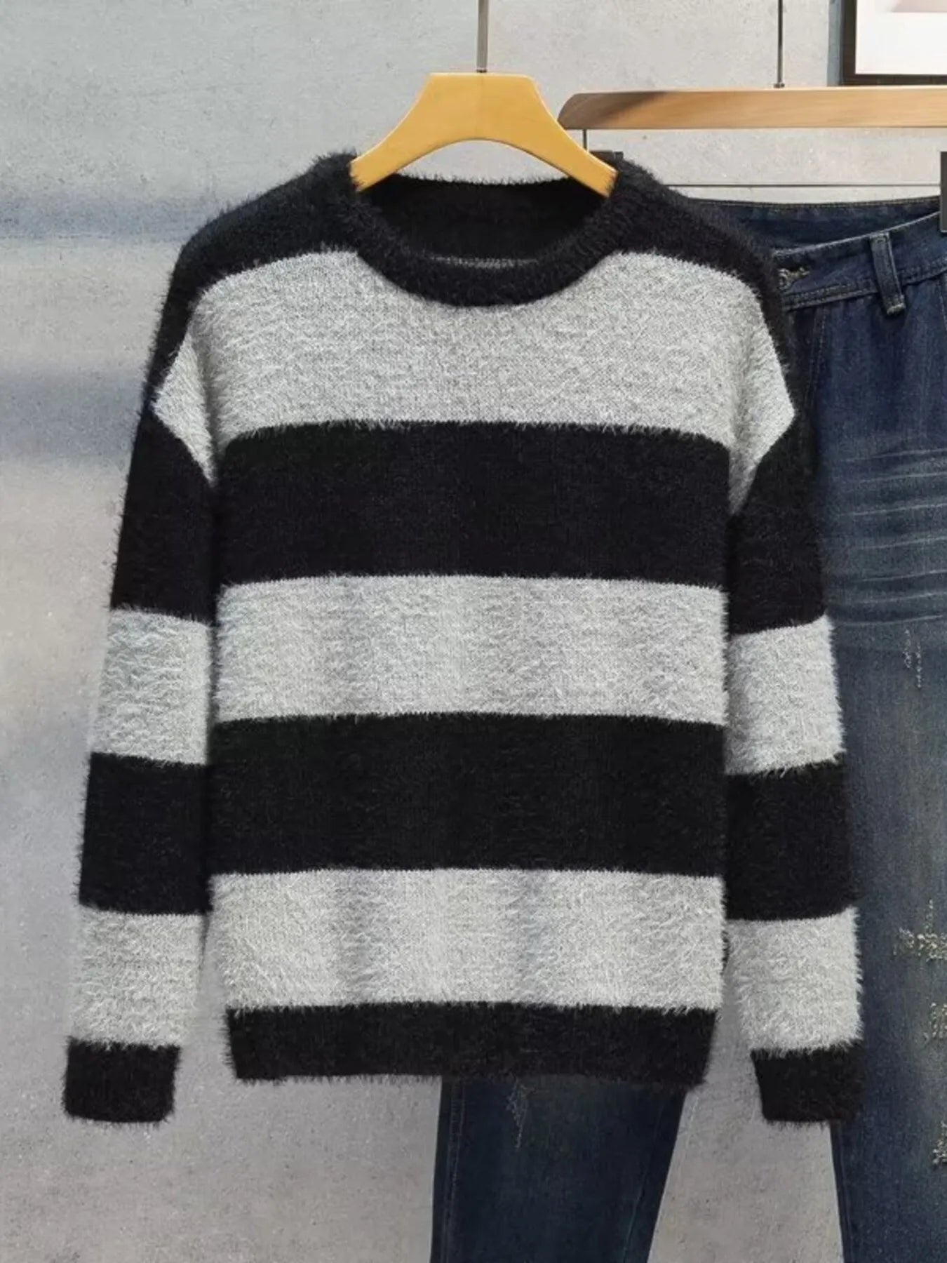 Men's Plus Size Striped Fuzzy Knit Pullover Sweater - Farnelli
