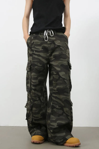 Men's Camouflage Wide Leg Jeans with Cargo Pockets - Farnelli
