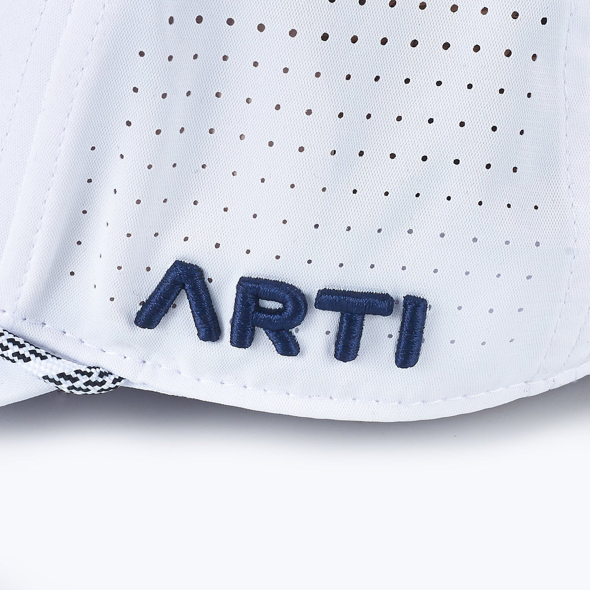 ARTI white performance crown rope hat viewed from the front