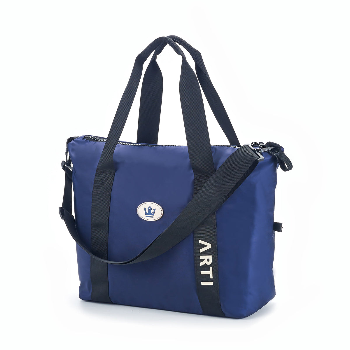 ARTI navy duffle bag with spacious main compartment and sturdy carry handles