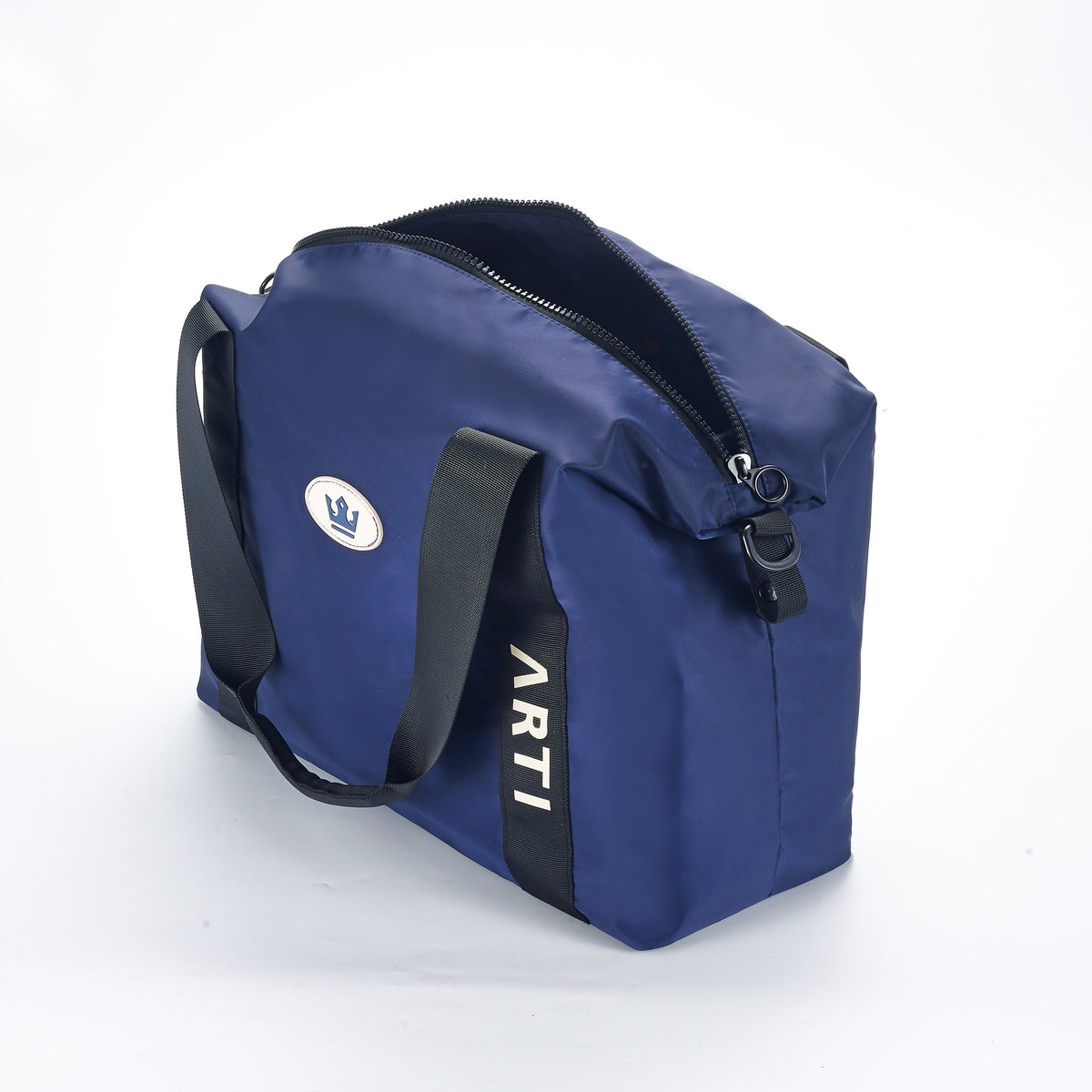 ARTI navy duffle bag with spacious main compartment and durable handles
