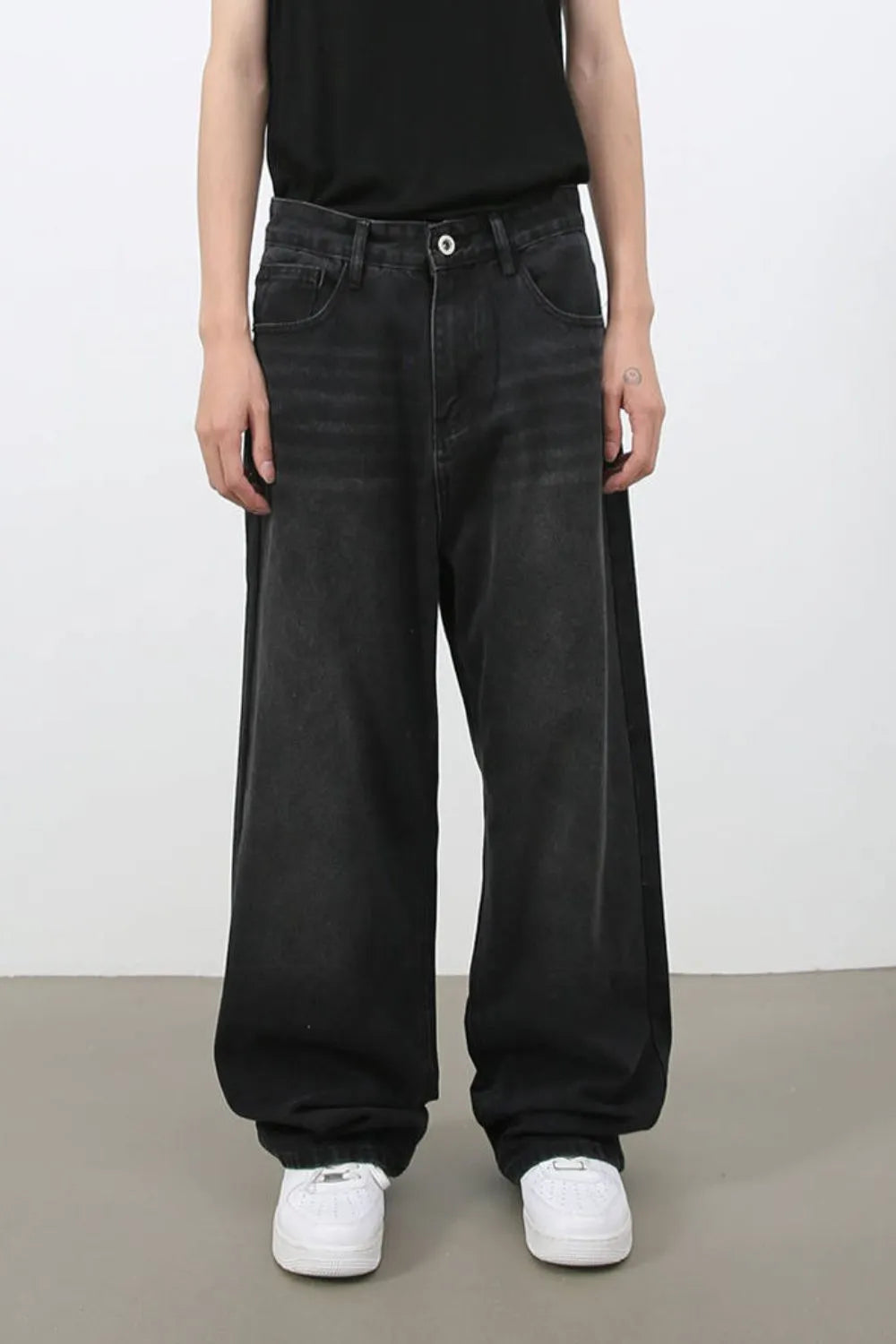 Men's Wide Leg Jeans with Pockets - Farnelli