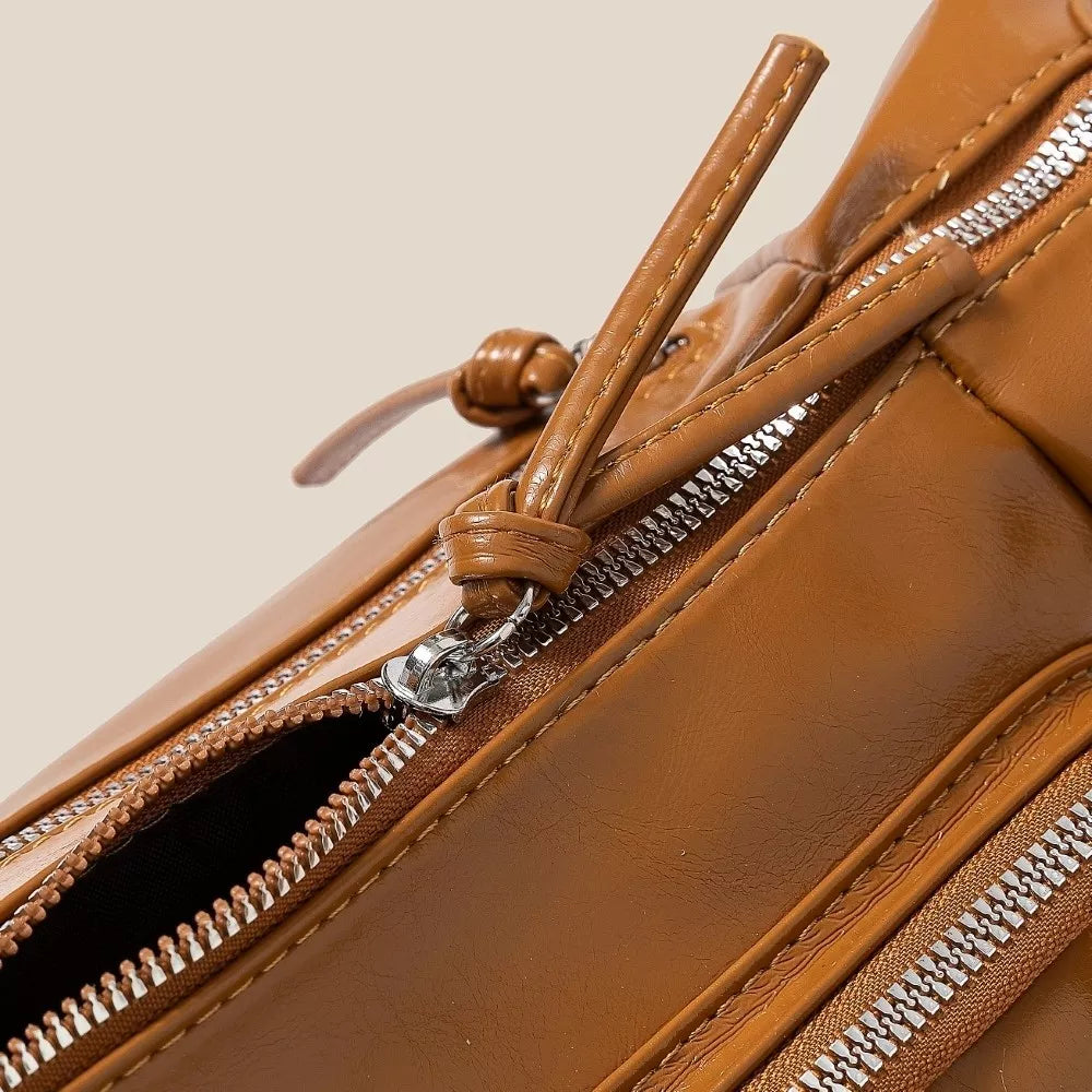 Fame Glossy Faux Leather Multi Pocket Hand Bag - Farnelli