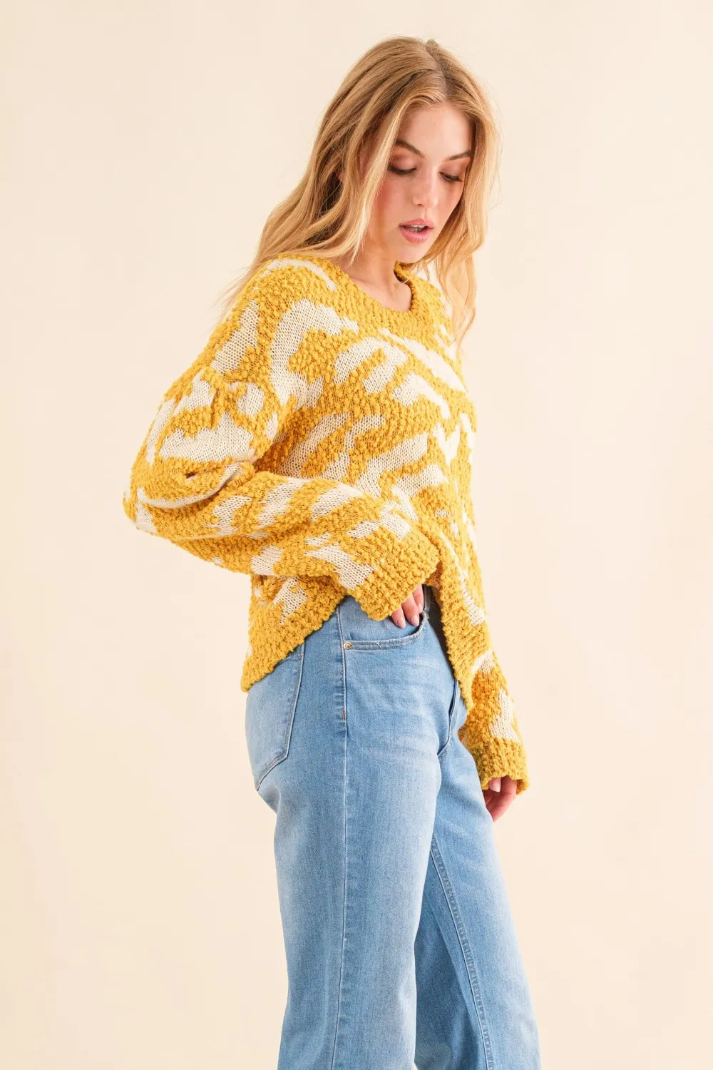 And The Why Full Size Textured Pattern Contrast Sweater - Farnelli
