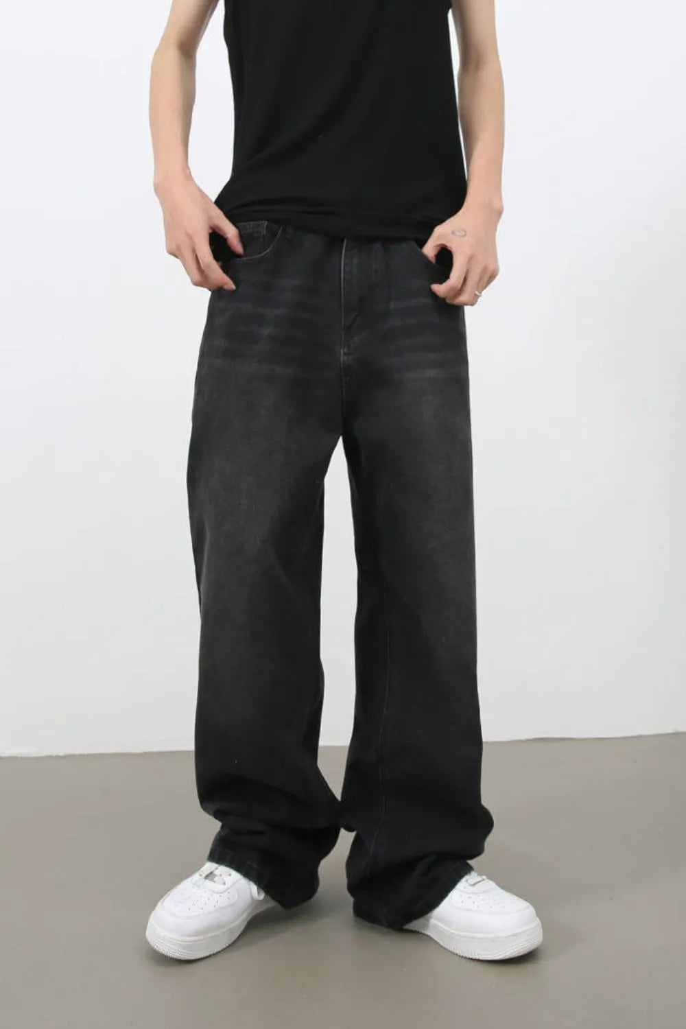 Men's Wide Leg Jeans with Pockets - Farnelli
