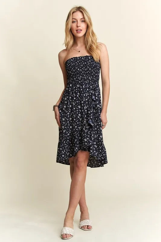ADORA Smocked Floral Tube Dress with Pockets - Farnelli