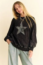 Davi & Dani Stud Star Patch Acid Washed Sweatshirt - Farnelli