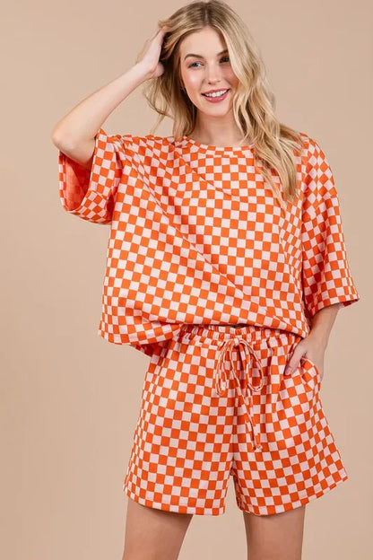 Ces Femme Checkered Round Neck Top and Shorts Set - Farnelli