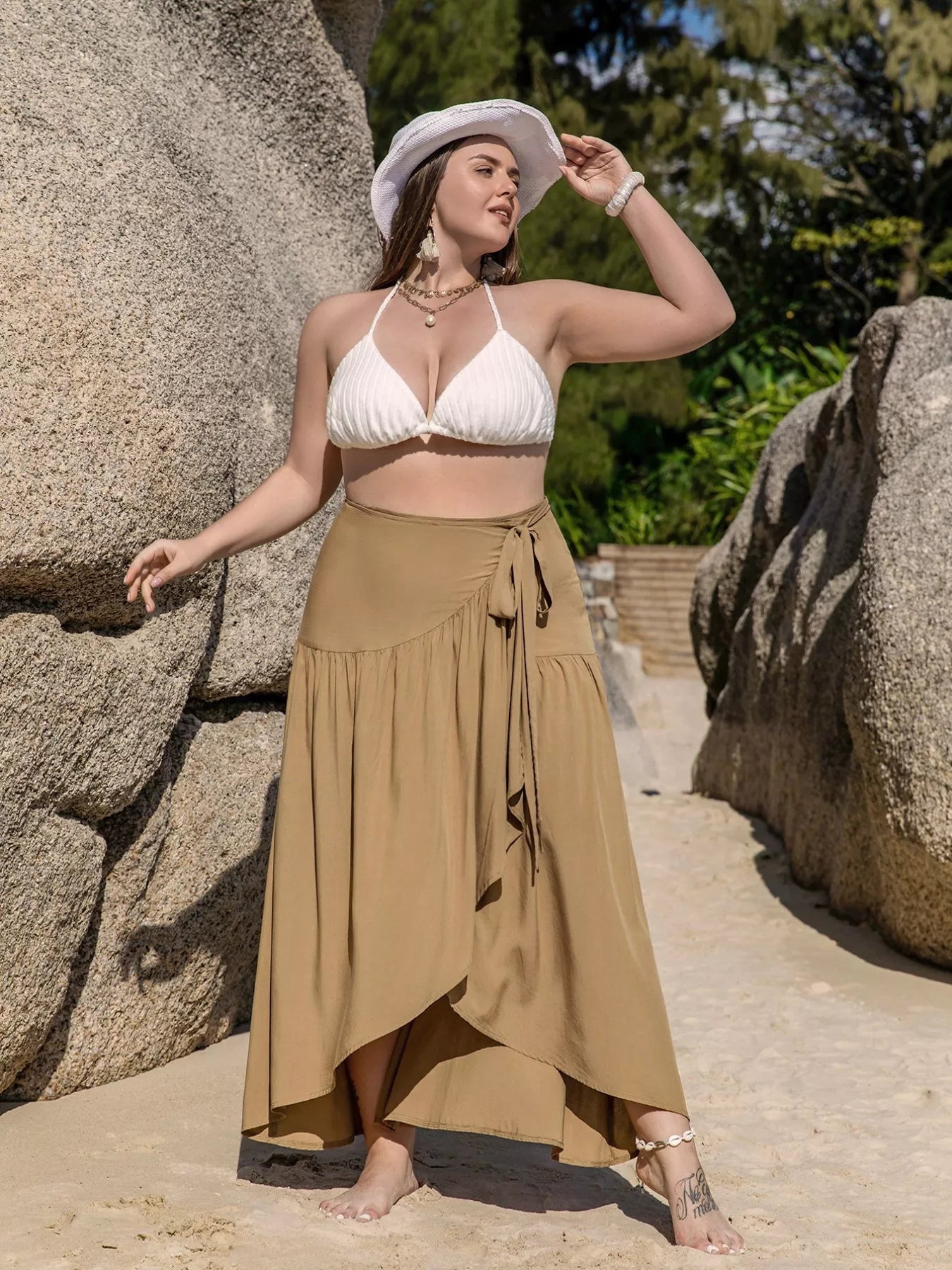 Plus Size High-Low Skirt with Tie Detail - Farnelli