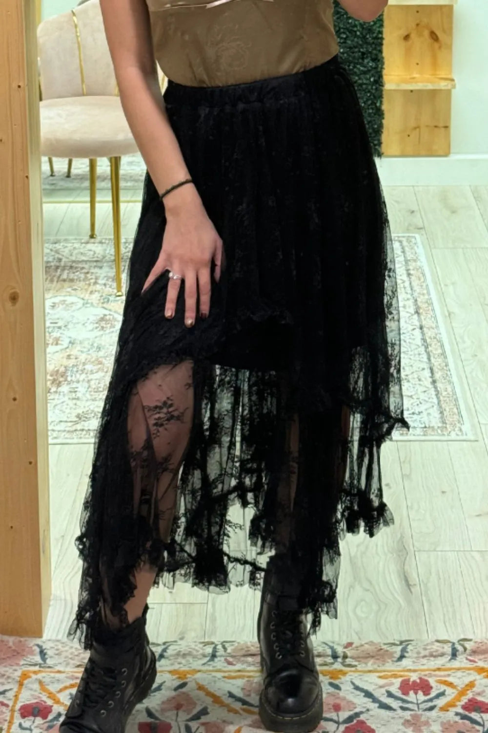 Elastic Waist Asymmetrical Lace Skirt - Farnelli