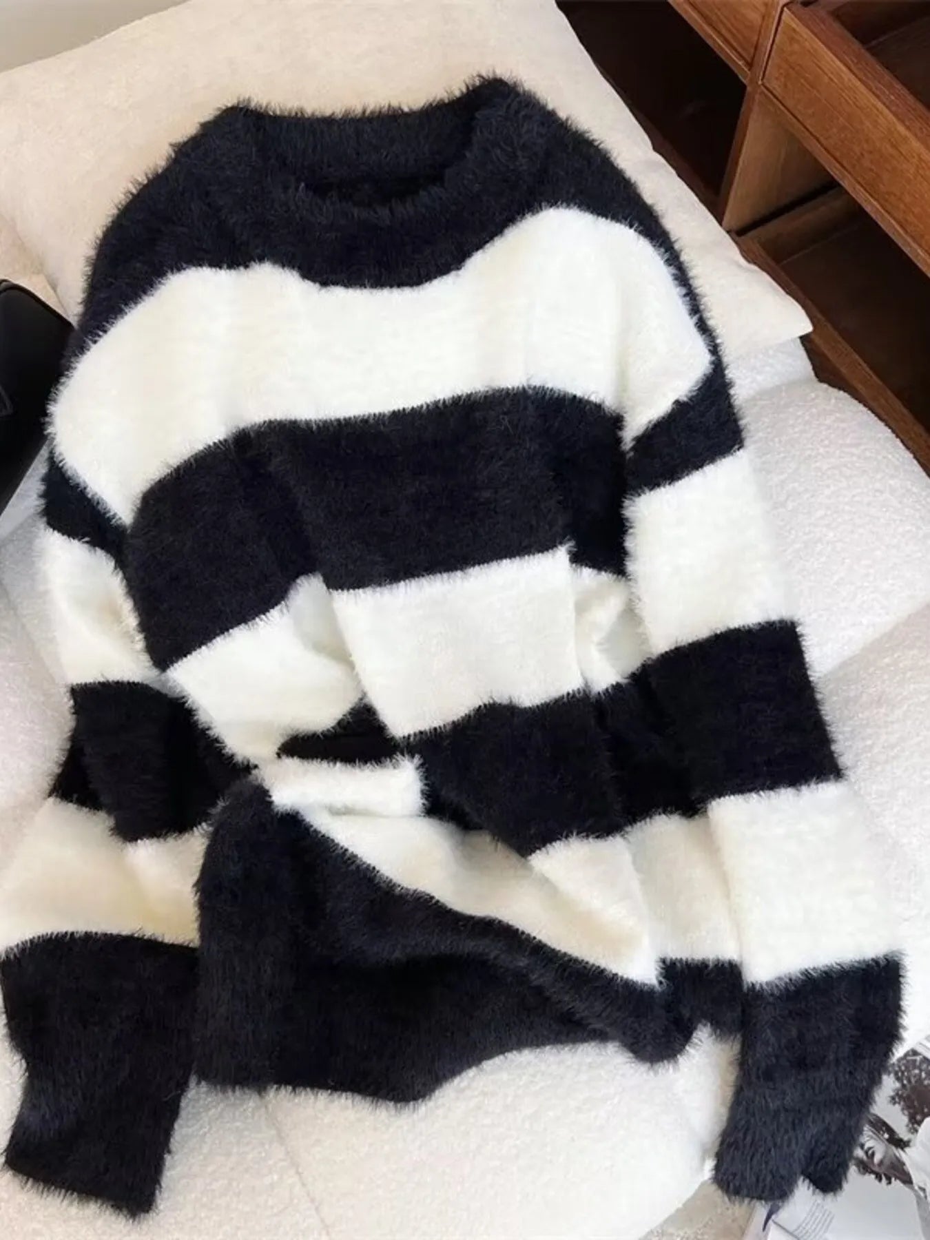 Men's Plus Size Striped Fuzzy Knit Pullover Sweater - Farnelli