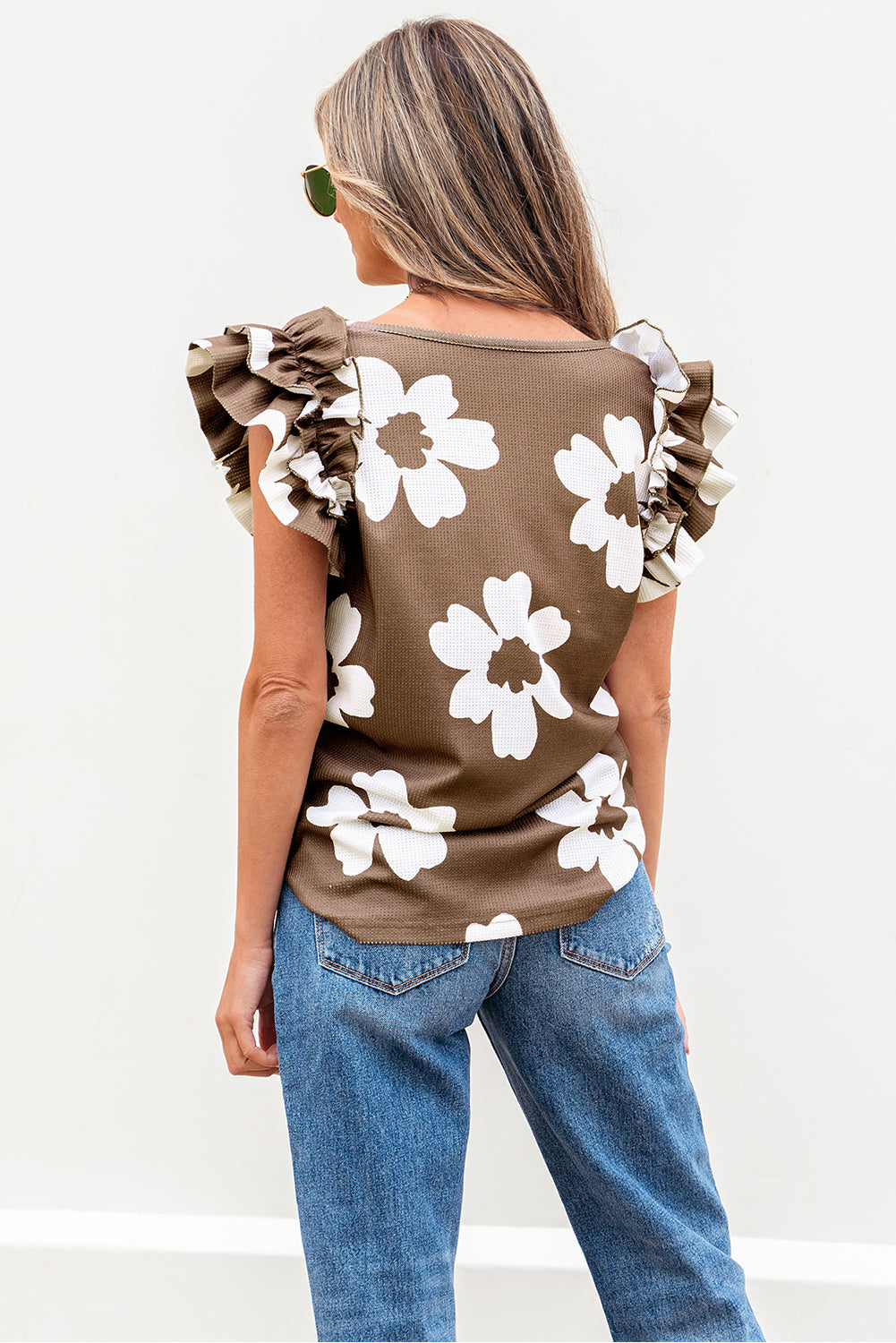 Vada Floral Textured Ruffled Sleeve Blouse - Farnelli