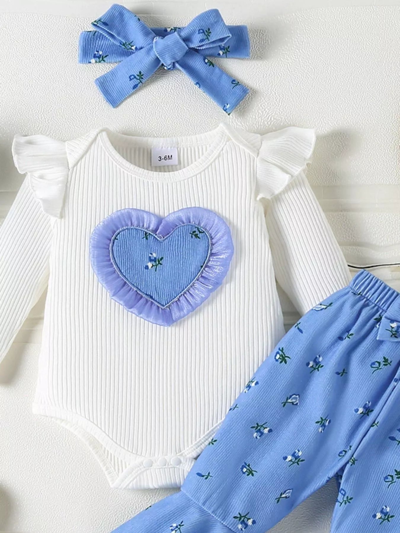 Children's Ruffled Bodysuit and Floral Pants Outfit Set with Headband - Farnelli