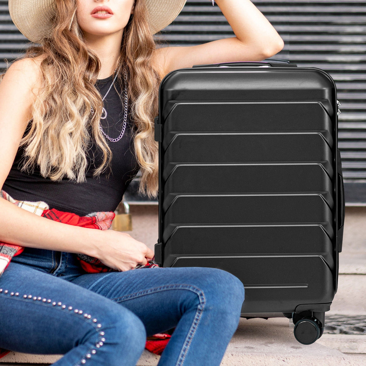 HouseOfZazla 3-piece spinner wheel luggage set with combination locks in assorted sizes