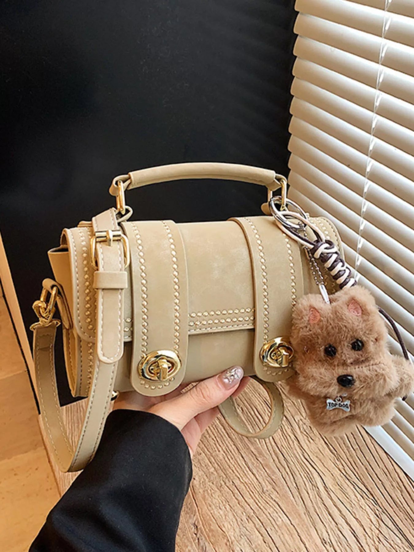 Barrel-Shaped Crossbody Bag - Farnelli