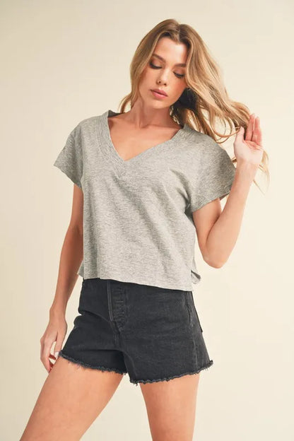 Aemi + Co Side Slit V-Neck Short Sleeve Cropped T-Shirt - Farnelli