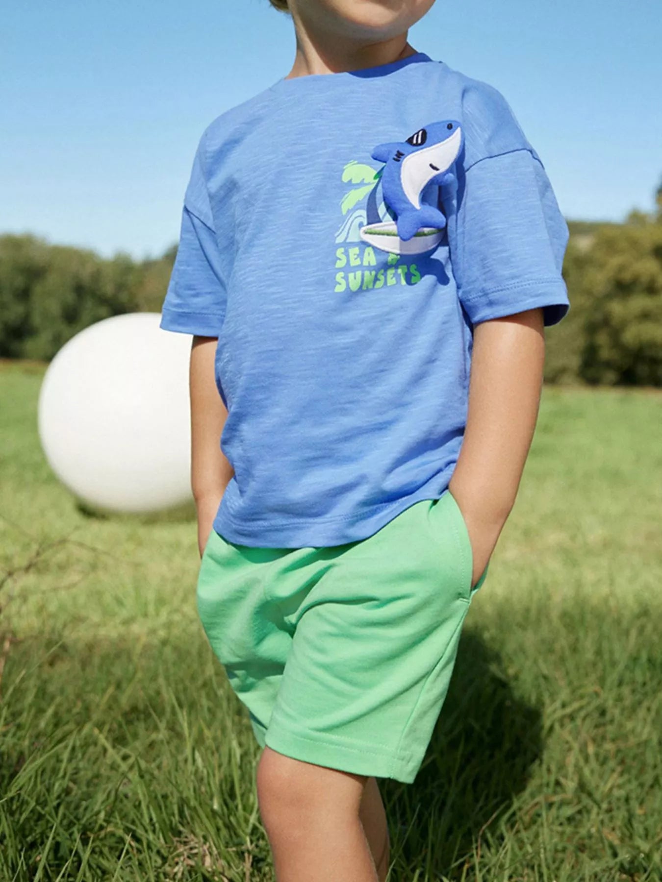 Children's Shark Graphic Round Neck T-Shirt - Farnelli