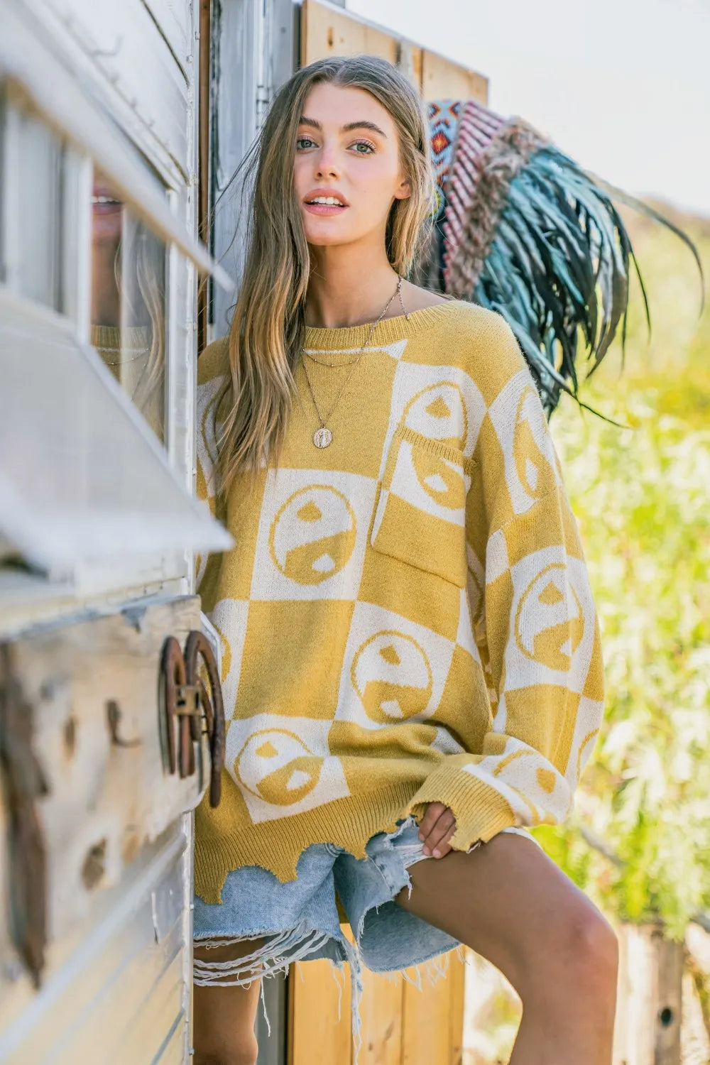 And The Why Checkerboard Sweater with Yin Yang Pattern - Farnelli