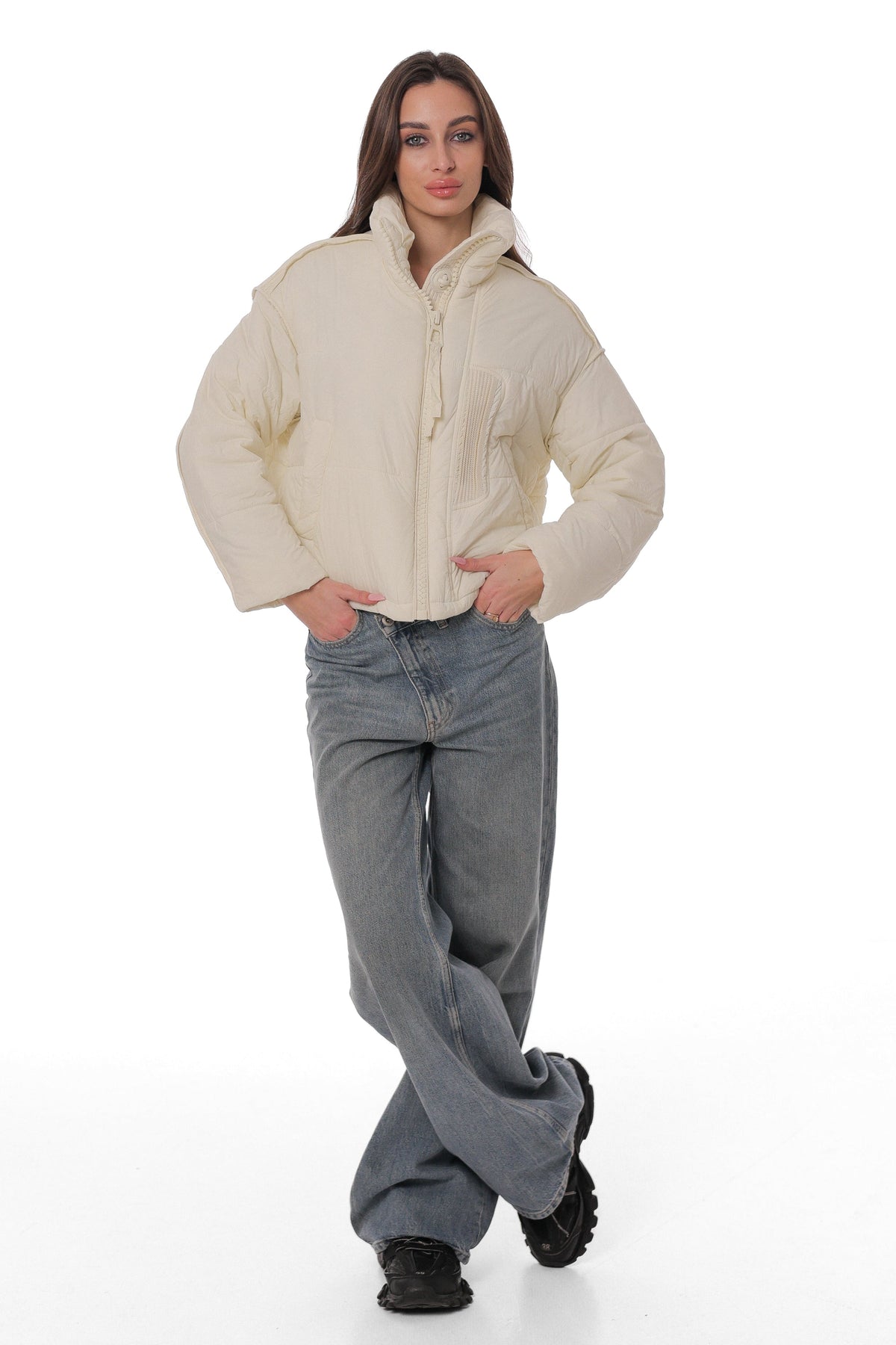 Lightweight Alaska® outerwear coat, mid-season jacket in a short, stylish parka design, suitable for transitional weather.