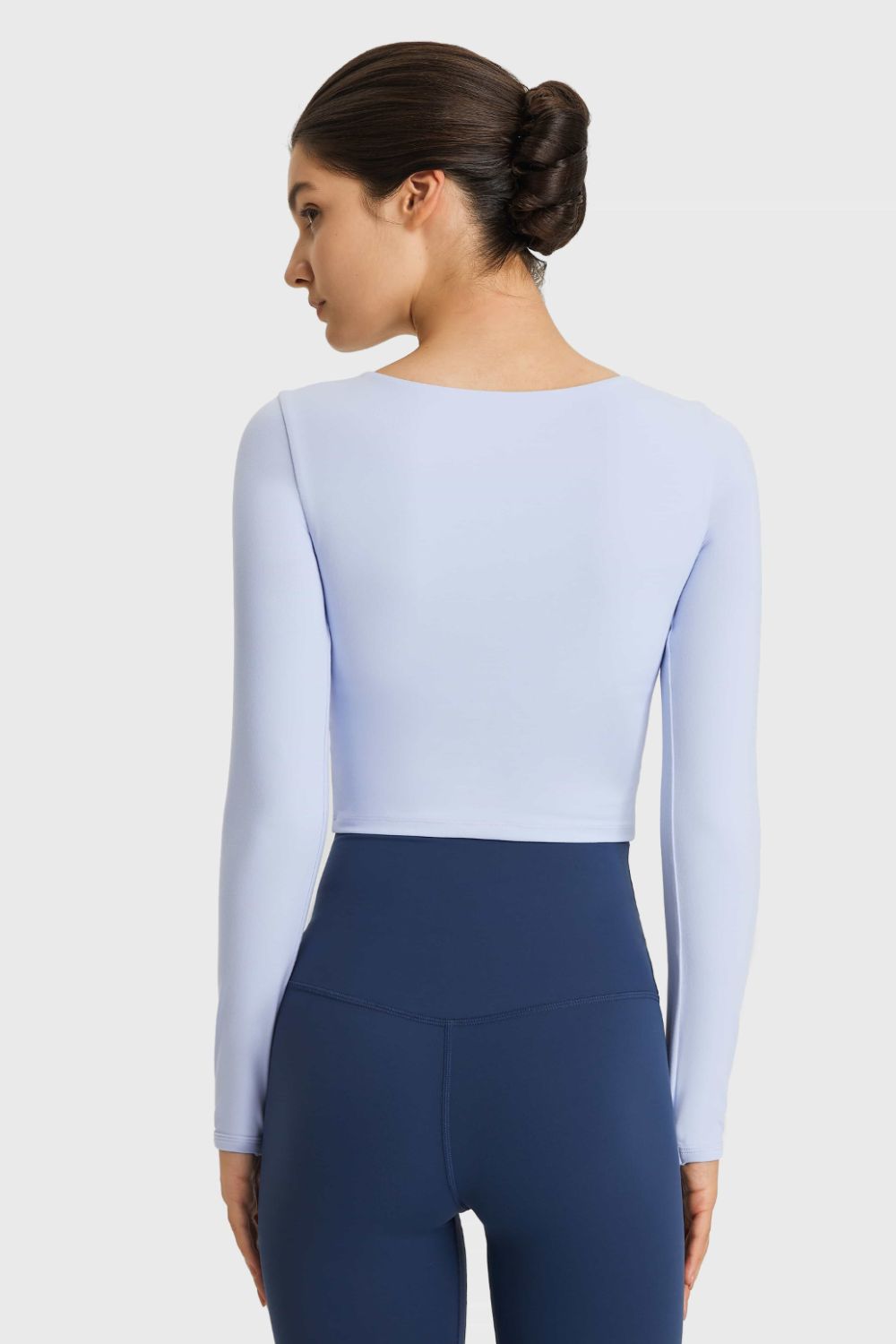 Millennia Cutout Long Sleeve Cropped Sports Top - Farnelli
