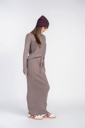Adina Las Vegas ribbed mushroom sweater top featuring a cozy, fitted design and long sleeves, perfect for casual wear.